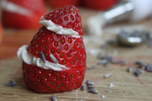 Strawberry-Stuffed-with-Honey-Lavender-Cream-Cheese-Main-600x399