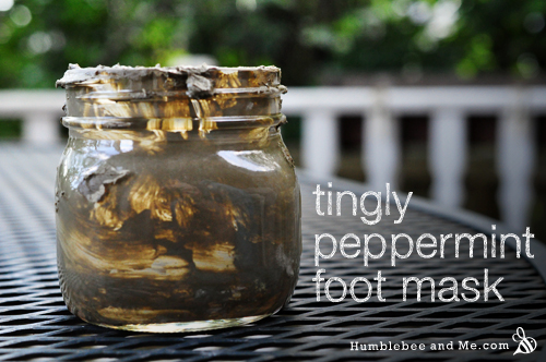 How to Make a Tingly Peppermint Foot Mask (Recipe)