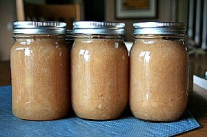 How to Make Low Sugar Apple Sauce (Recipe)