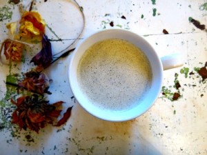 How to Make a Raw, Vegan, Sugar-Free, Energy Tonic To Kickstart Your Day
