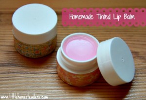 How to Make Homemade Tinted Lip Balm